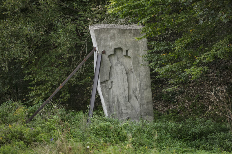 Plastika k 35. výročiu SNP